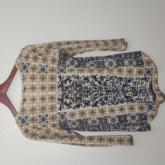 USED LUCKY BRAND YELLOW PRINT LONG SLEEVE SIZE SMALL - Picture 5 of 6